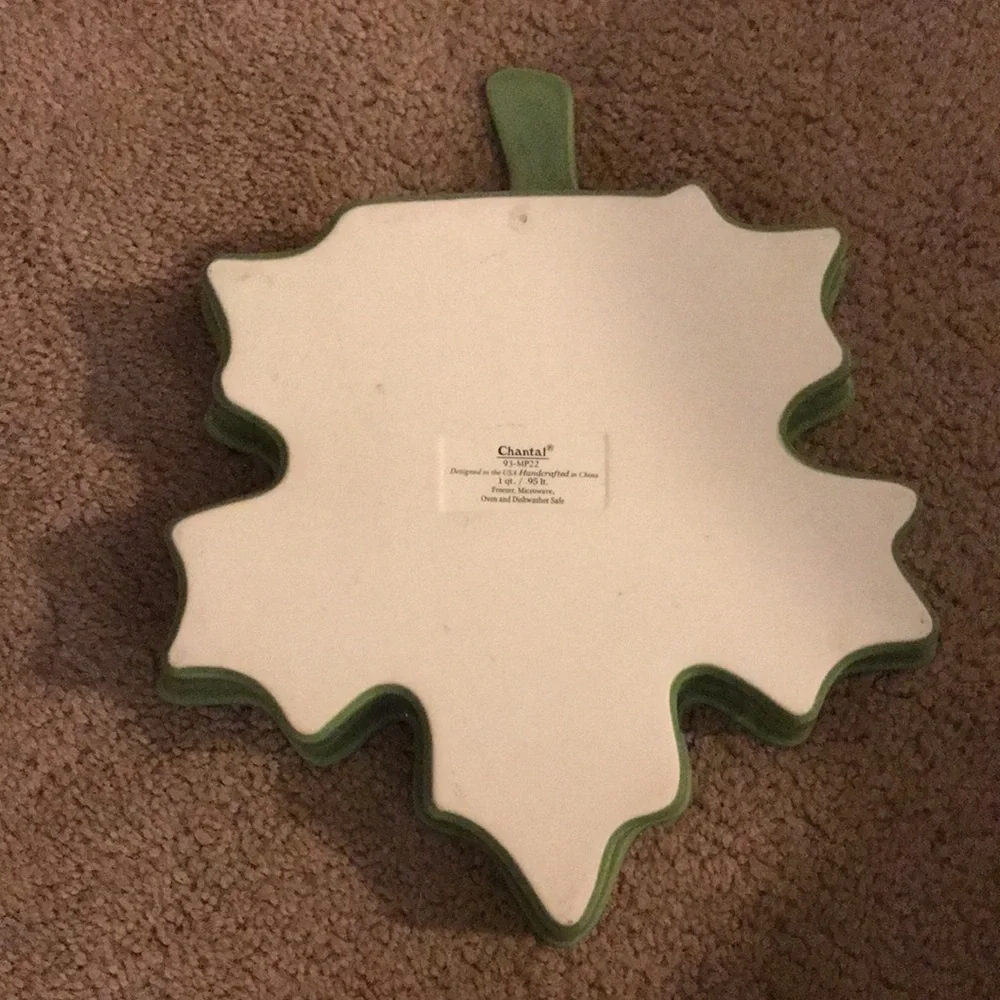 CHANTAL Maple Leaf 1-qt. Ceramic Bakeware *Baking Dish*